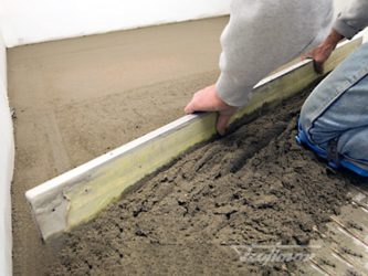 Какой песок лучше для стяжки пола?